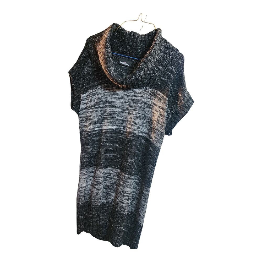 #217 It's Our Time short-sleeve mini sweater dress black. Pre-Owned